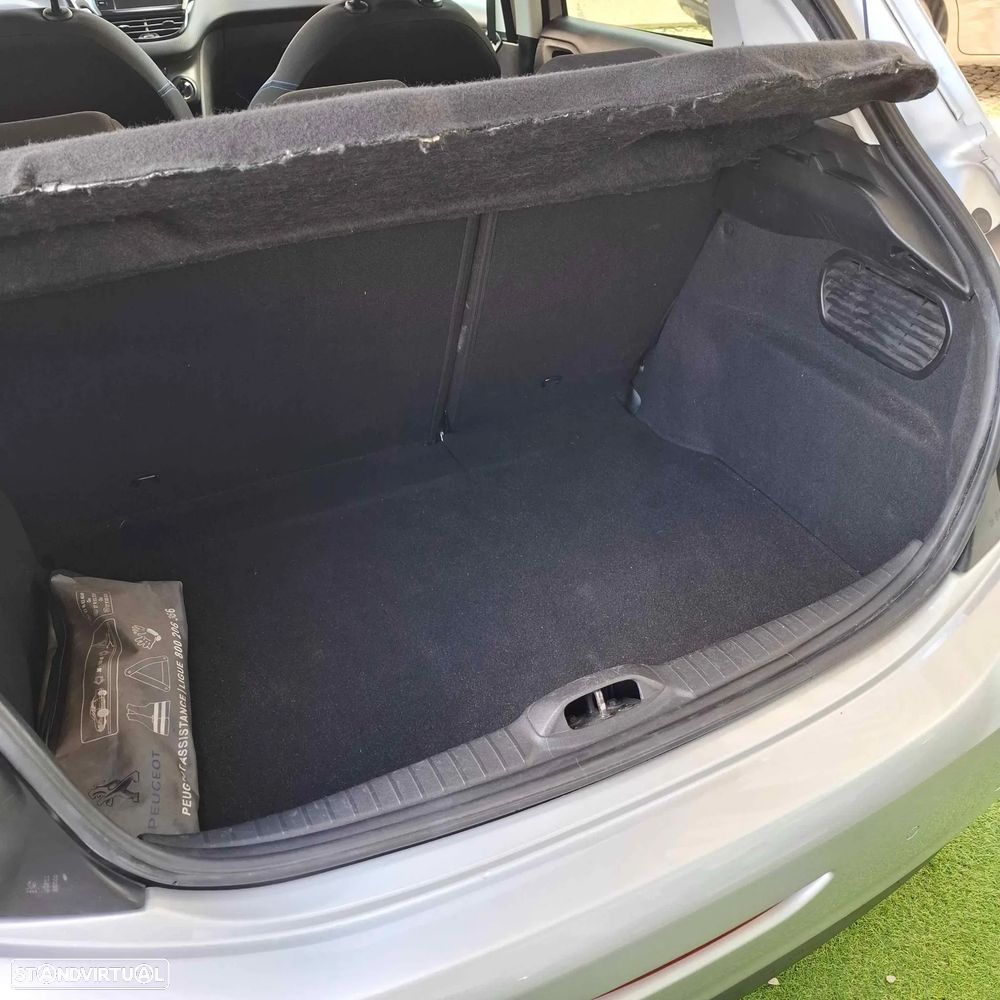 Peugeot 208 1.6 BlueHDi Style - 41