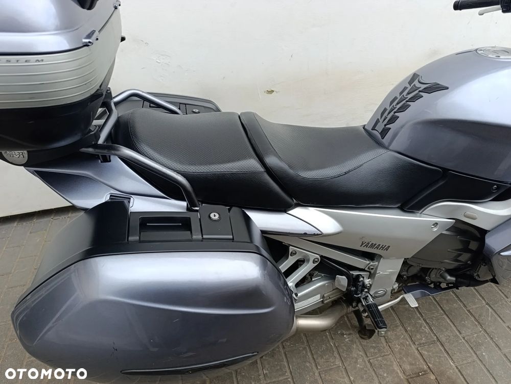 Yamaha FJR - 24