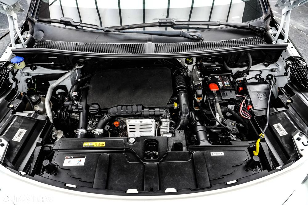 Peugeot 5008 1.2 Puretech Turbo s&s GT-Line - 21