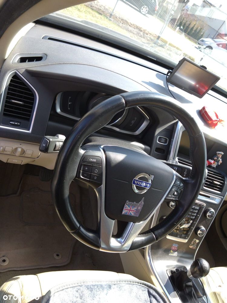 Volvo XC 60 2.4D AWD Summum - 11