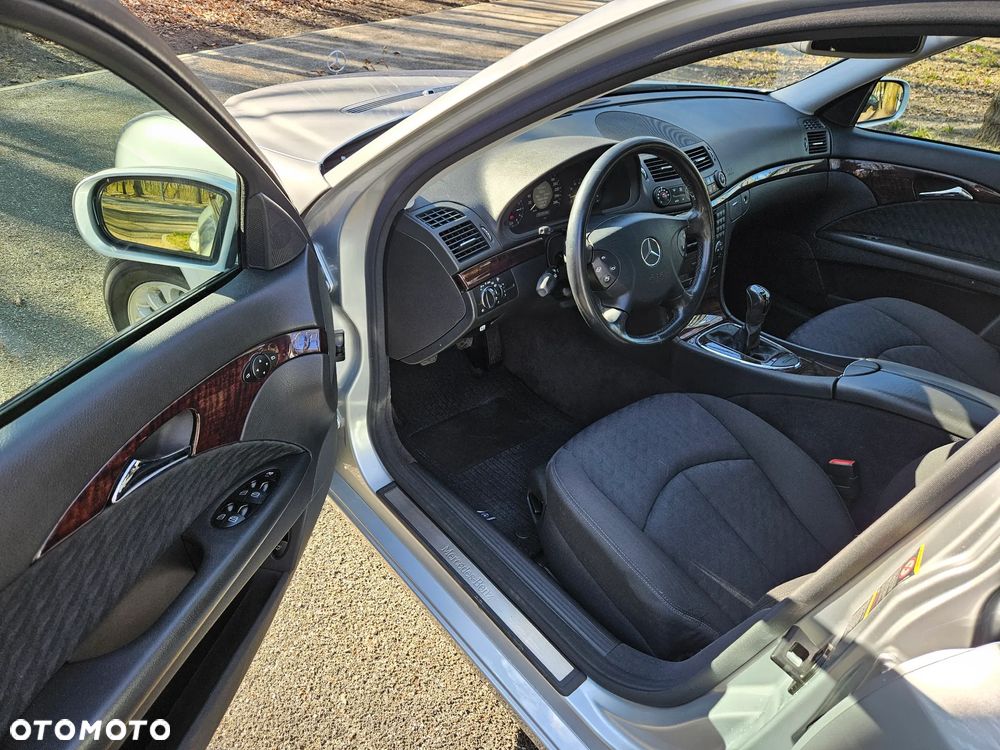 Mercedes-Benz Klasa E 200 Kompressor Elegance Sport Edition - 5