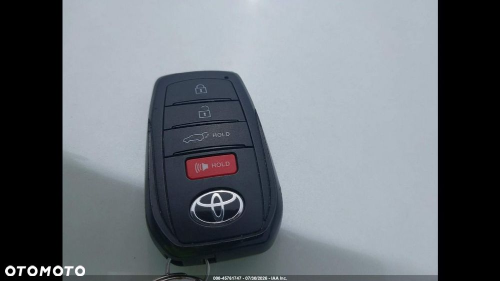 Toyota Corolla Cross - 13