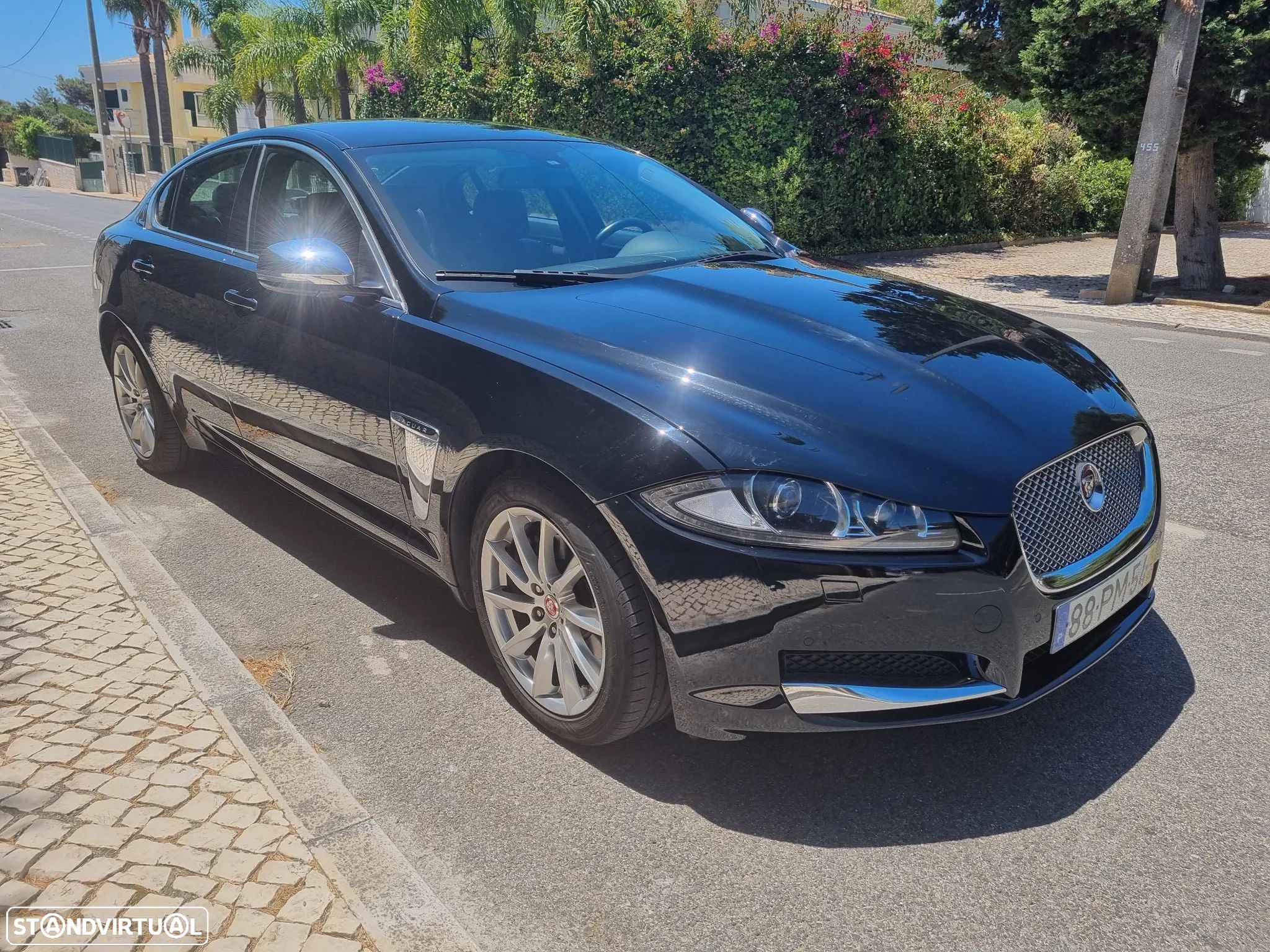 Jaguar XF 2.2 D Luxury 139g - 1