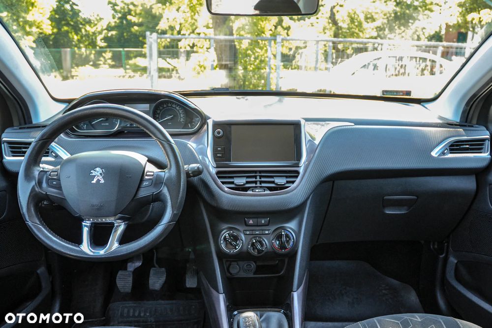 Peugeot 2008 - 10