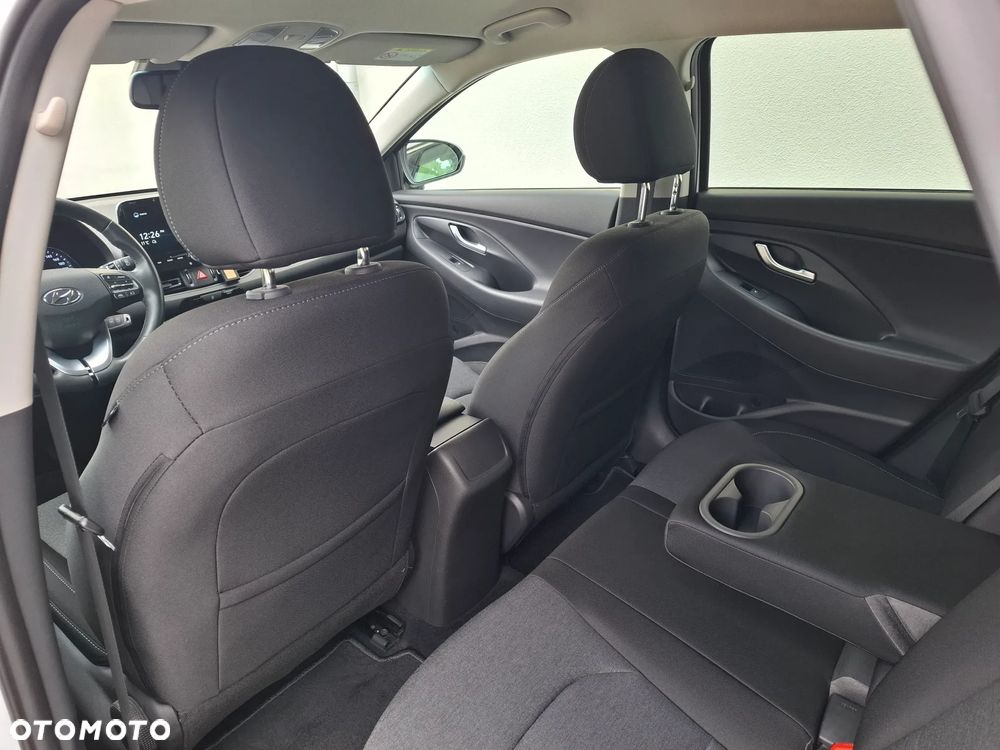 Hyundai i30 Kombi 1.5 T-GDI 48V-Hybrid Intro - 14