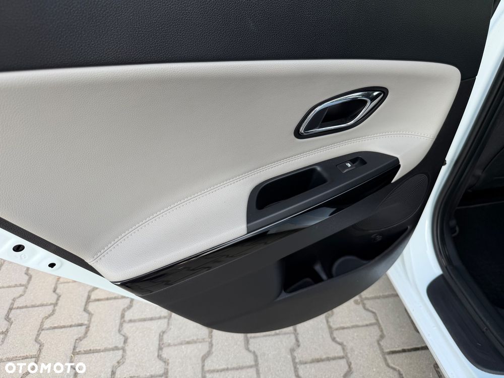 Kia Ceed - 33