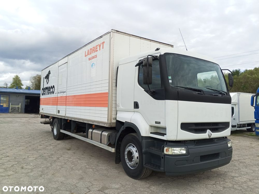 Renault Premium