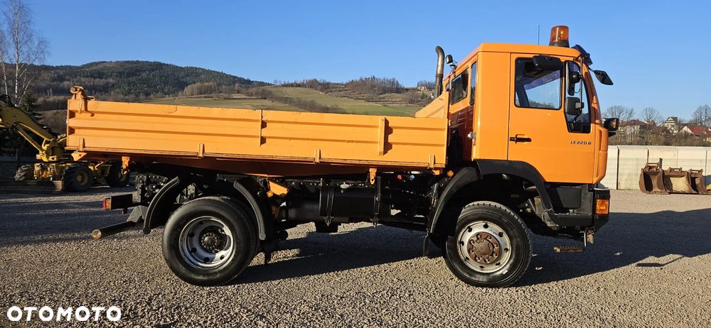 MAN LE 220 B - 7