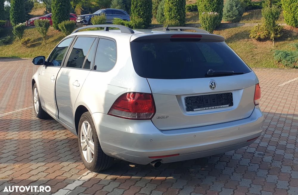Volkswagen Golf 1.6 TDI DPF MATCH - 14