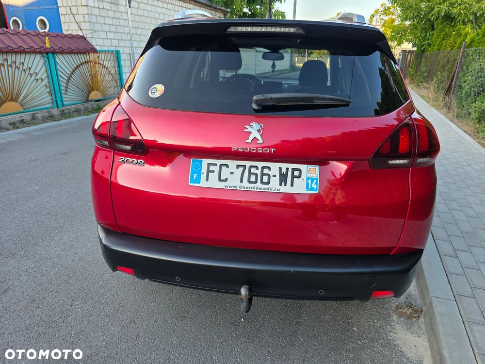 Peugeot 2008 BlueHDi 100 STOP & START Style - 6