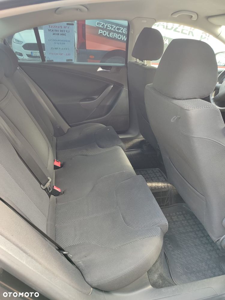 Volkswagen Passat 1.9 TDI Comfortline - 7