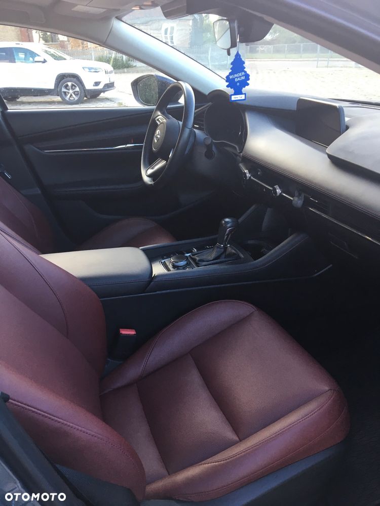 Mazda 3 - 8