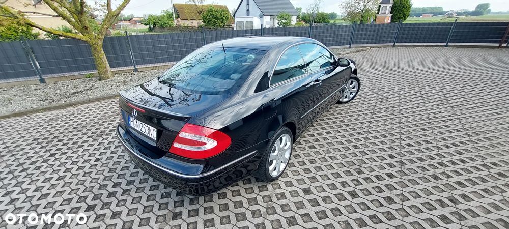 Mercedes-Benz CLK - 33