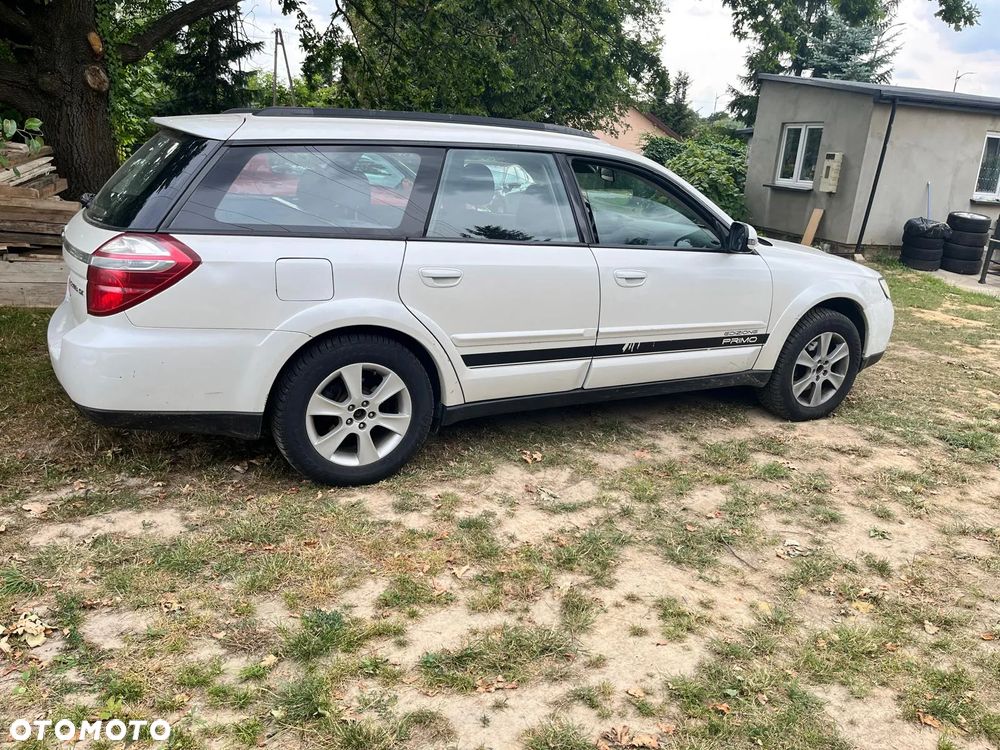 Subaru Outback - 1
