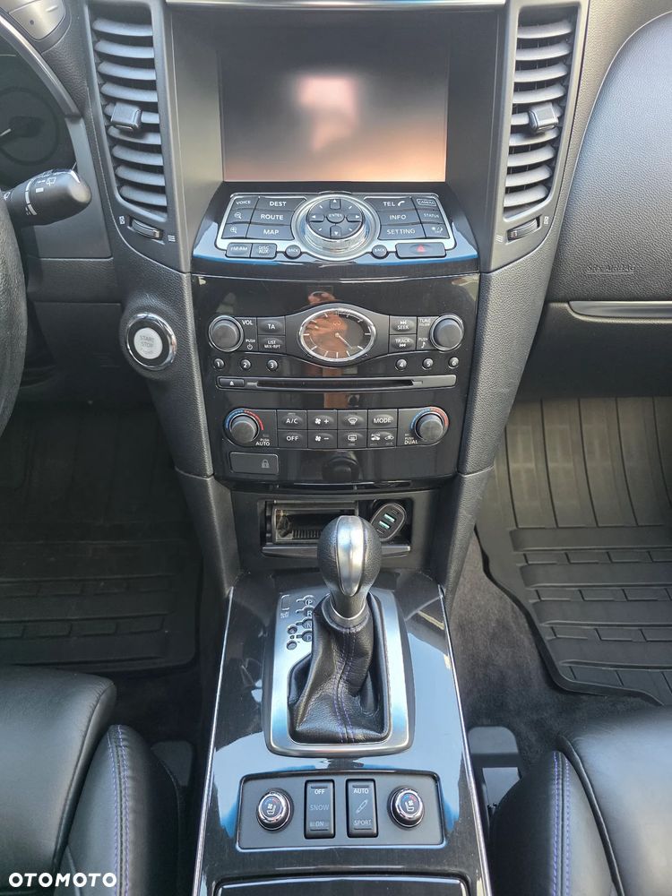 Infiniti QX70 3.7 S Premium EU6 - 24