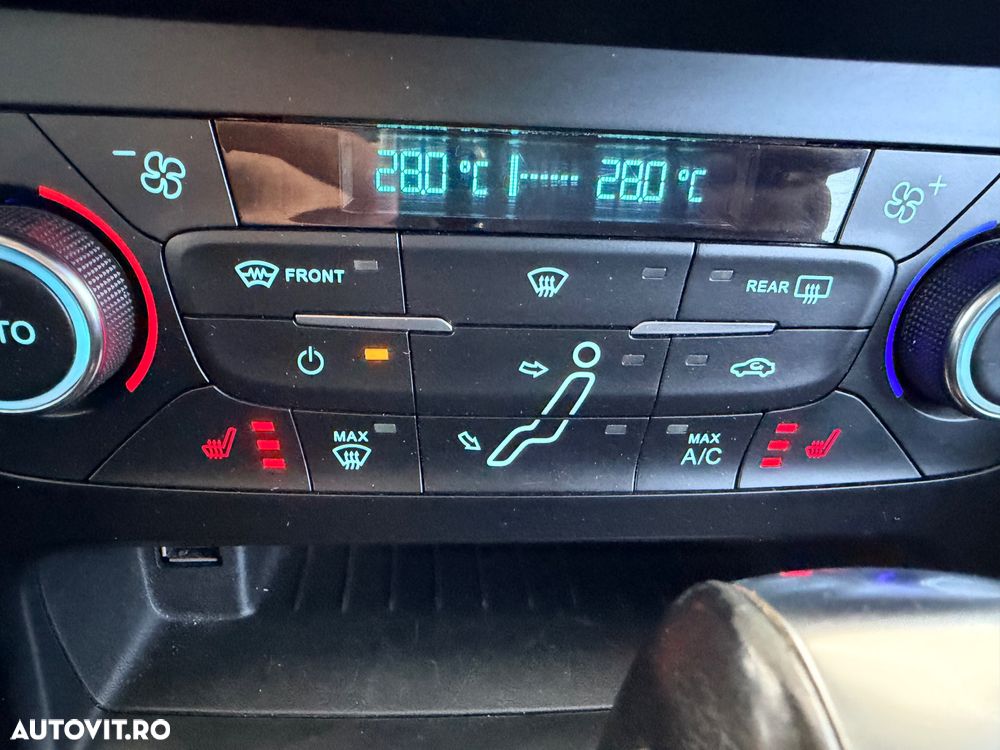 Ford Focus Turnier 1.5 EcoBlue Start-Stopp-System Aut. TITANIUM X - 14