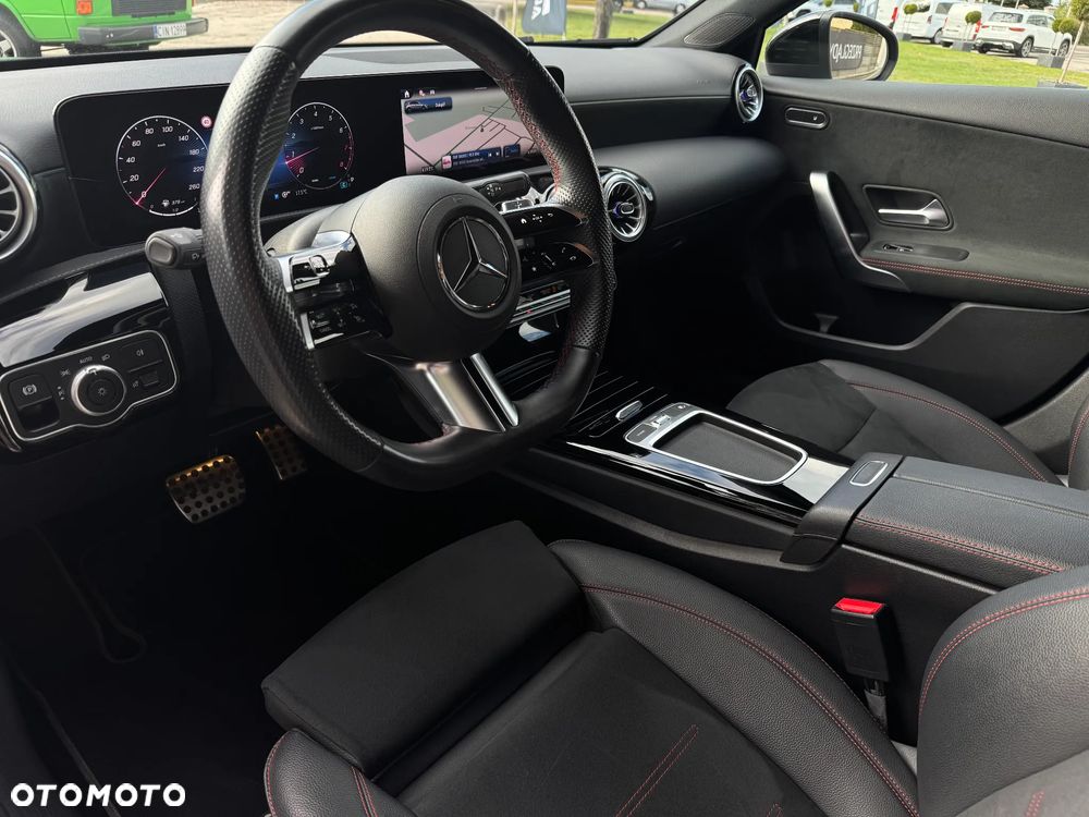 Mercedes-Benz Klasa A 200 4-Matic AMG Line 8G-DCT - 10