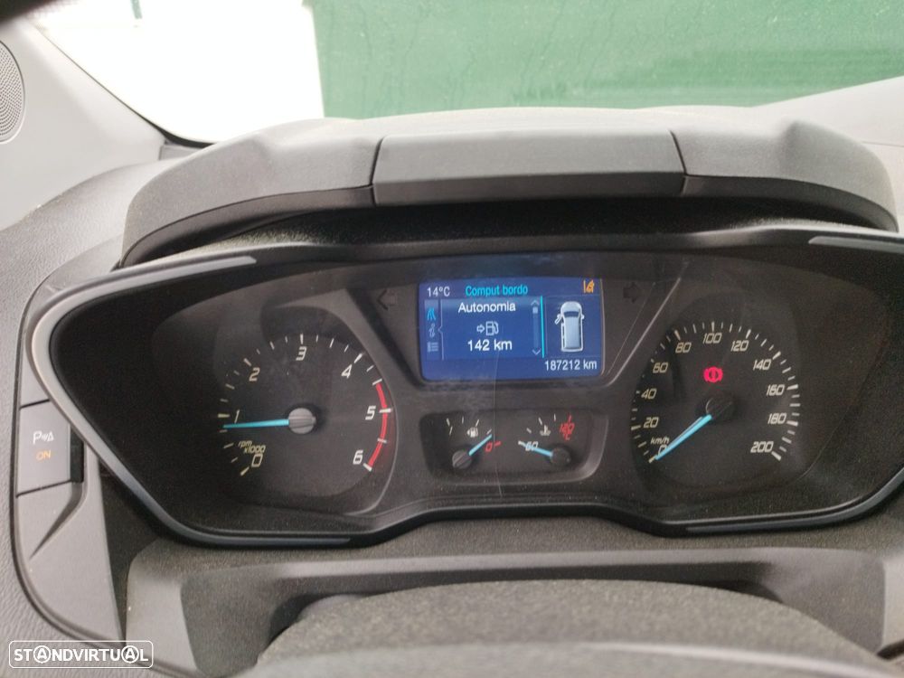 Ford Transit Custom  2.2 Tdci 125 Cv L2H1 Longa, 2 portas laterais - 19