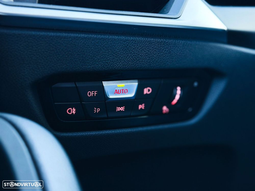 BMW i4 eDrive40 - 27