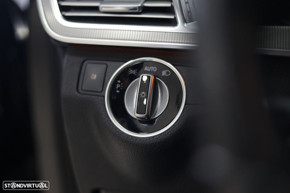 Mercedes-Benz E 250 BlueTEC Avantgarde Auto. - 26