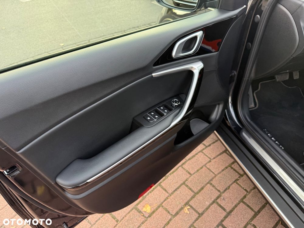 Kia XCeed 1.5 T-GDI L Business Line DCT - 18