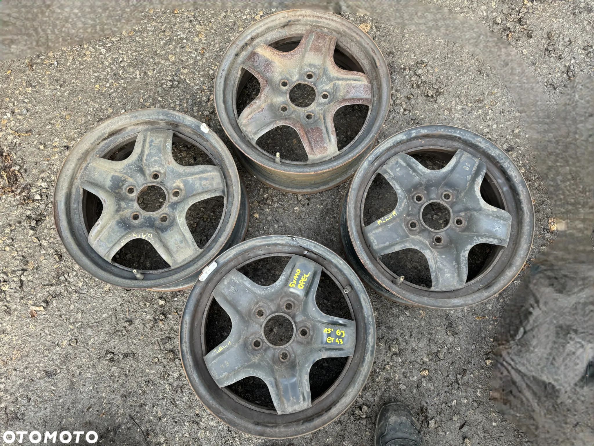 Felgi stalowe 15' Opel struktura 5x110 6Jx15 ET43 OE - 1
