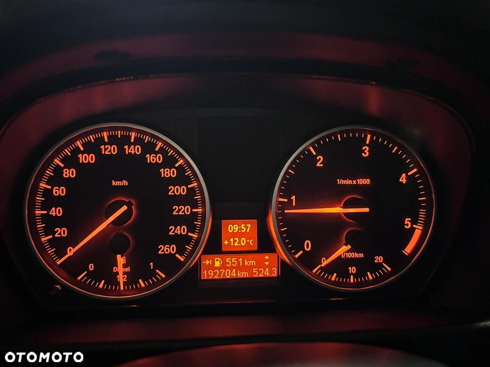 BMW X1 sDrive18d - 32