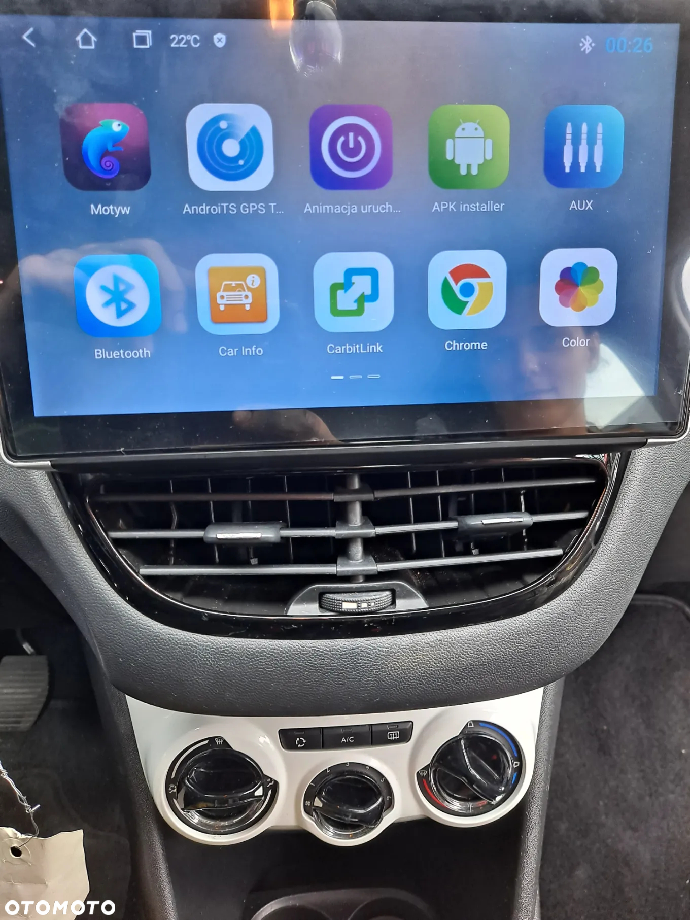 Peugeot 208 - 18