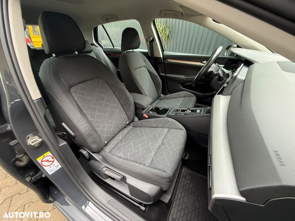 Volkswagen Golf 1.5 eTSI MHEV 150CP DSG Life - 29