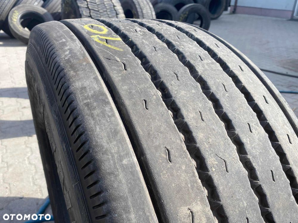 385/55R19.5 Opona CONTINENTAL HTL1 Naczepa 8-11mm HTL 1 - 2
