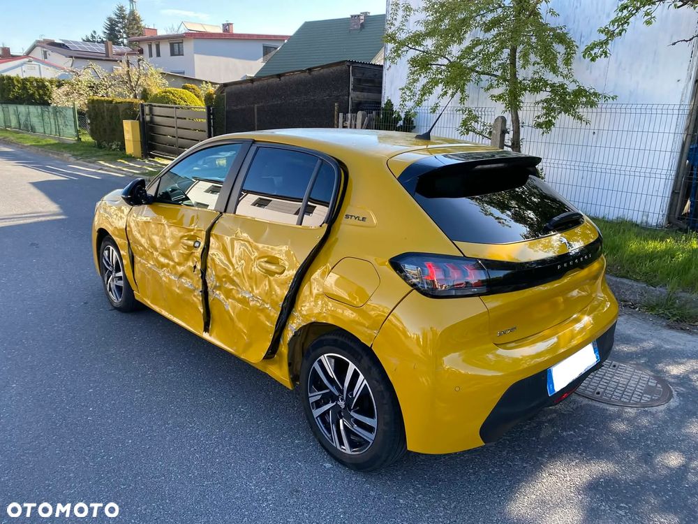 Peugeot 208 PureTech 75 Allure - 8