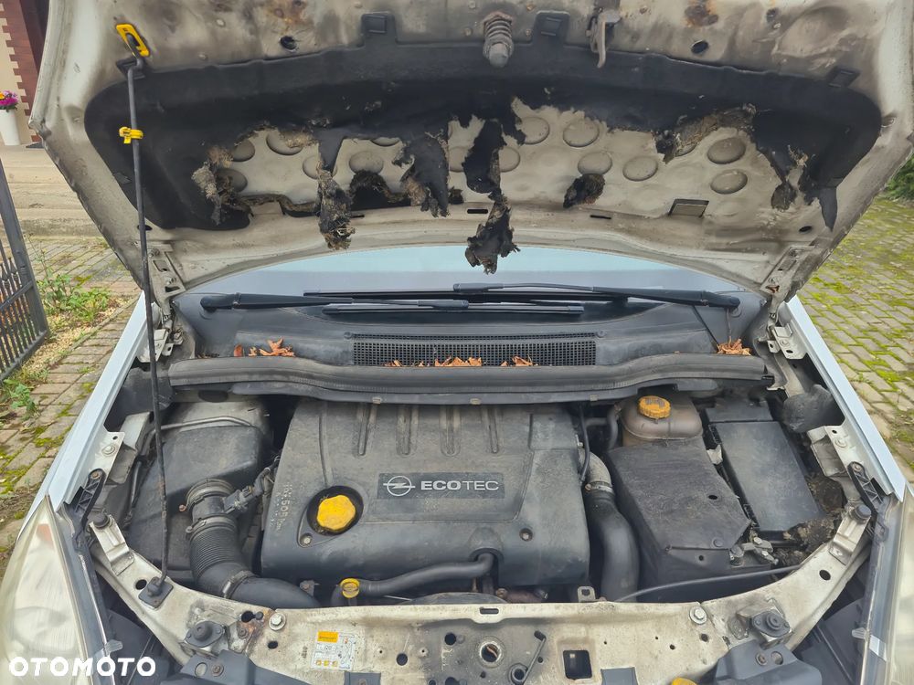 Opel Zafira 1.9 CDTI 111 - 25