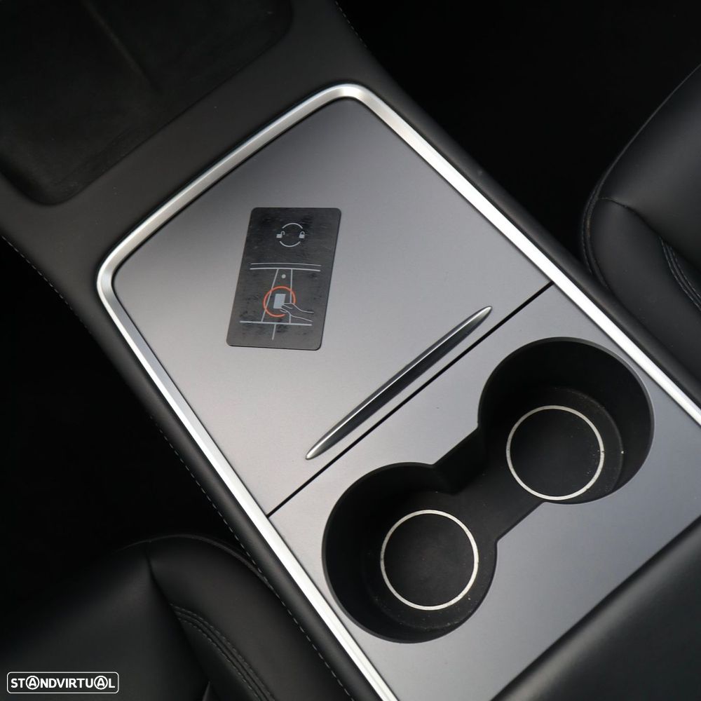 Tesla Model Y Long Range Dual Motor AWD - 21