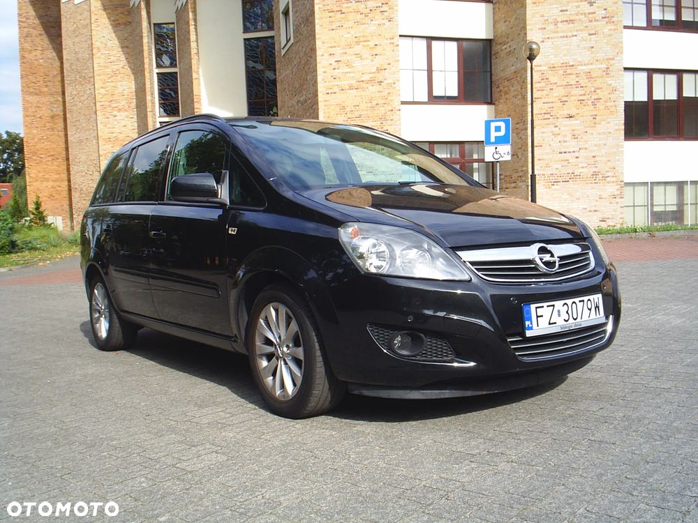 Opel Zafira 1.8 Design Edition - 1
