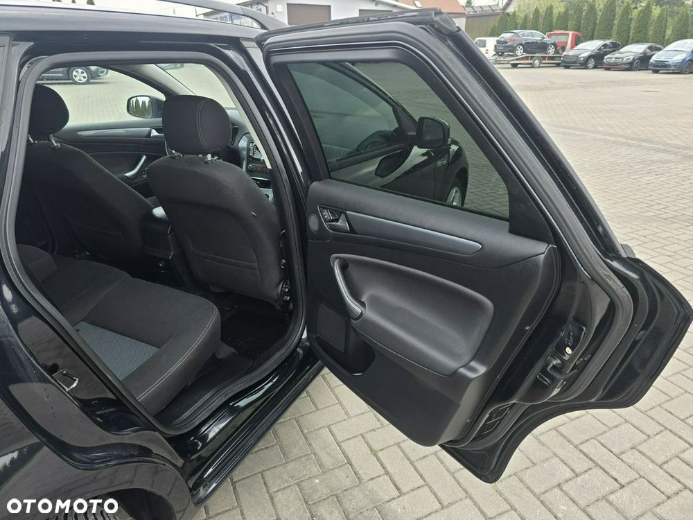 Ford Mondeo - 17