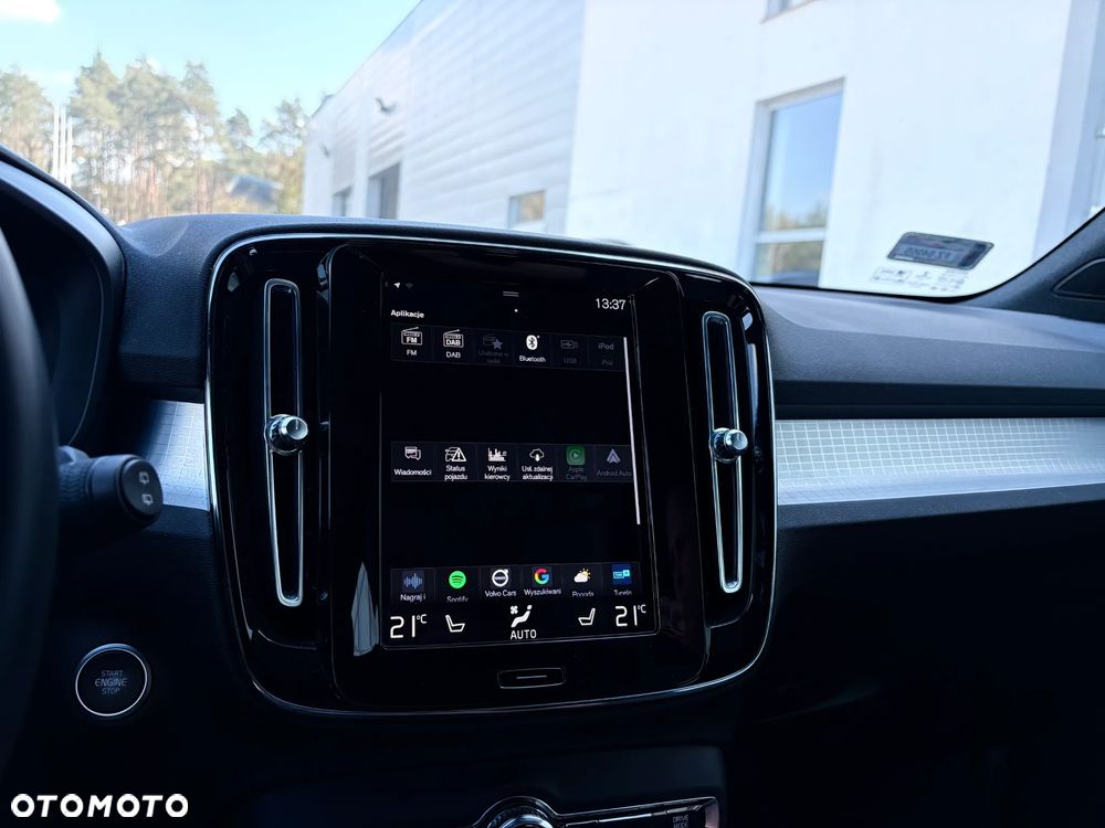 Volvo XC 40 T3 Momentum Pro - 13