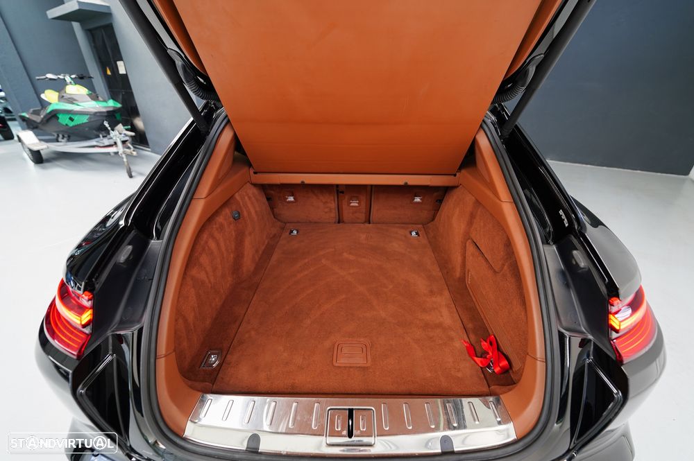 Porsche Panamera Sport Turismo 4 E-Hybrid - 43