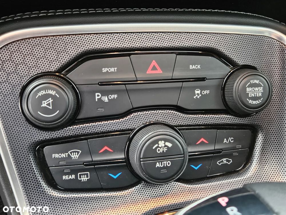 Dodge Challenger Automatik R/T Plus - 33