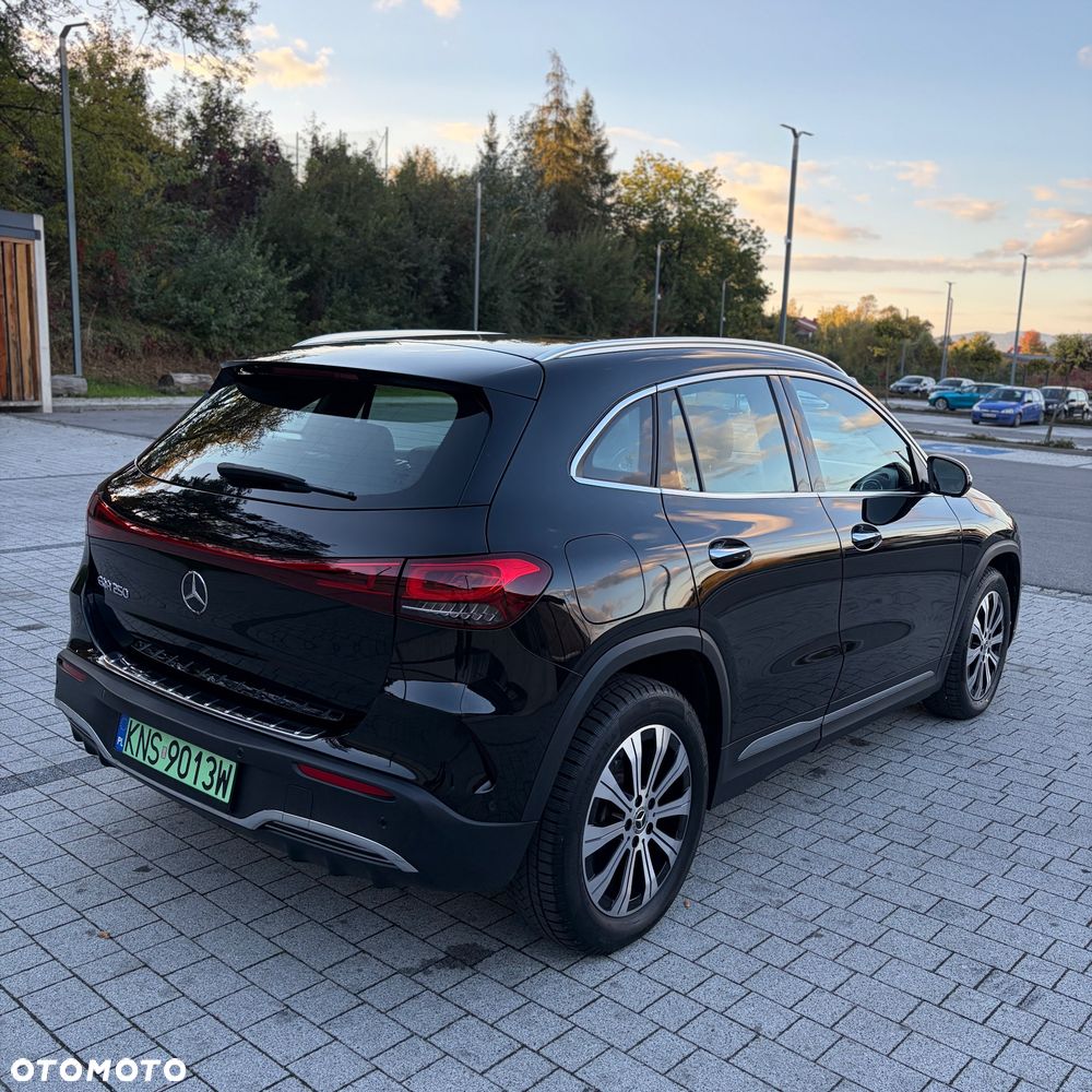 Mercedes-Benz EQA 250 AMG Line - 3