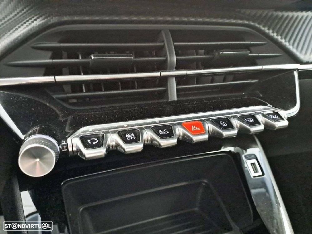 Peugeot 208 1.2 PureTech Active Pack - 20