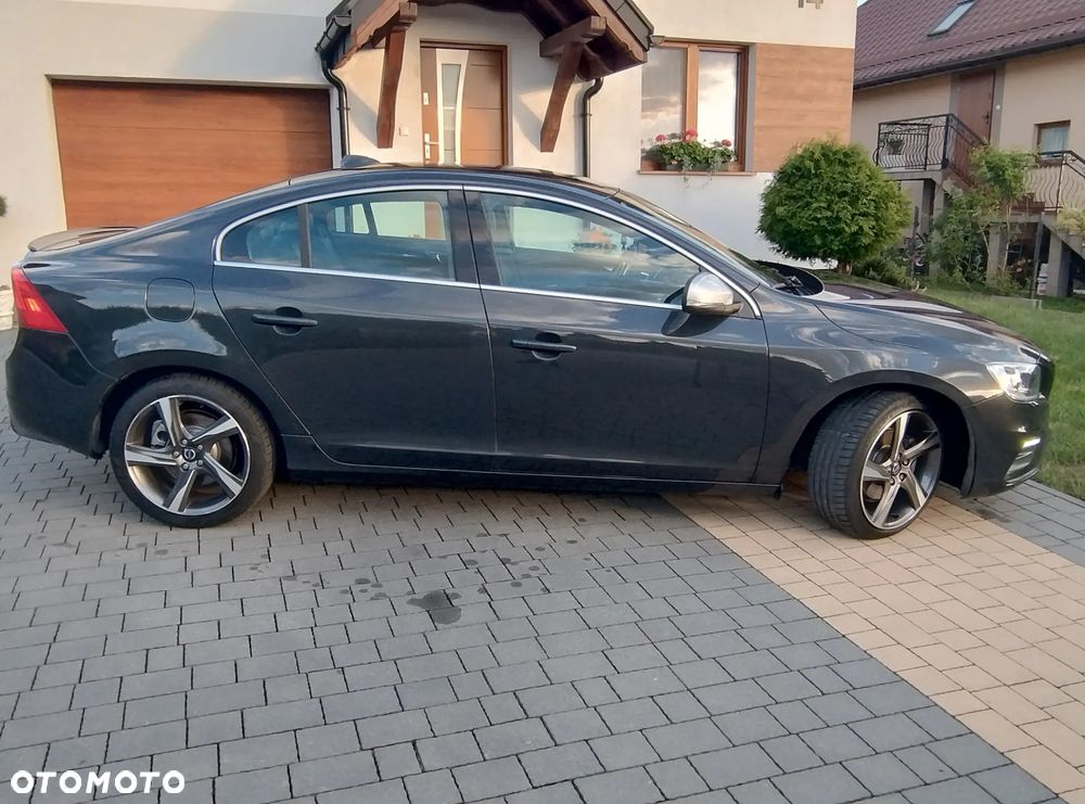 Volvo S60 D4 Geartronic Momentum - 4
