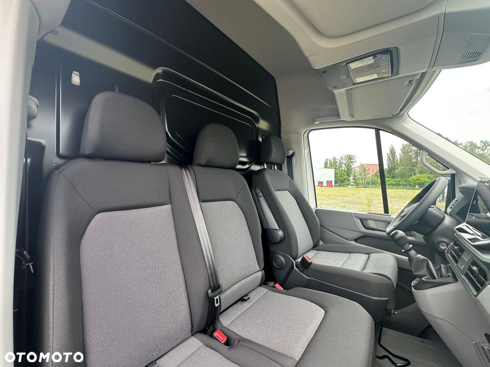Volkswagen Crafter 35 2.0 TDI L3H3 3640 177 KM - 13