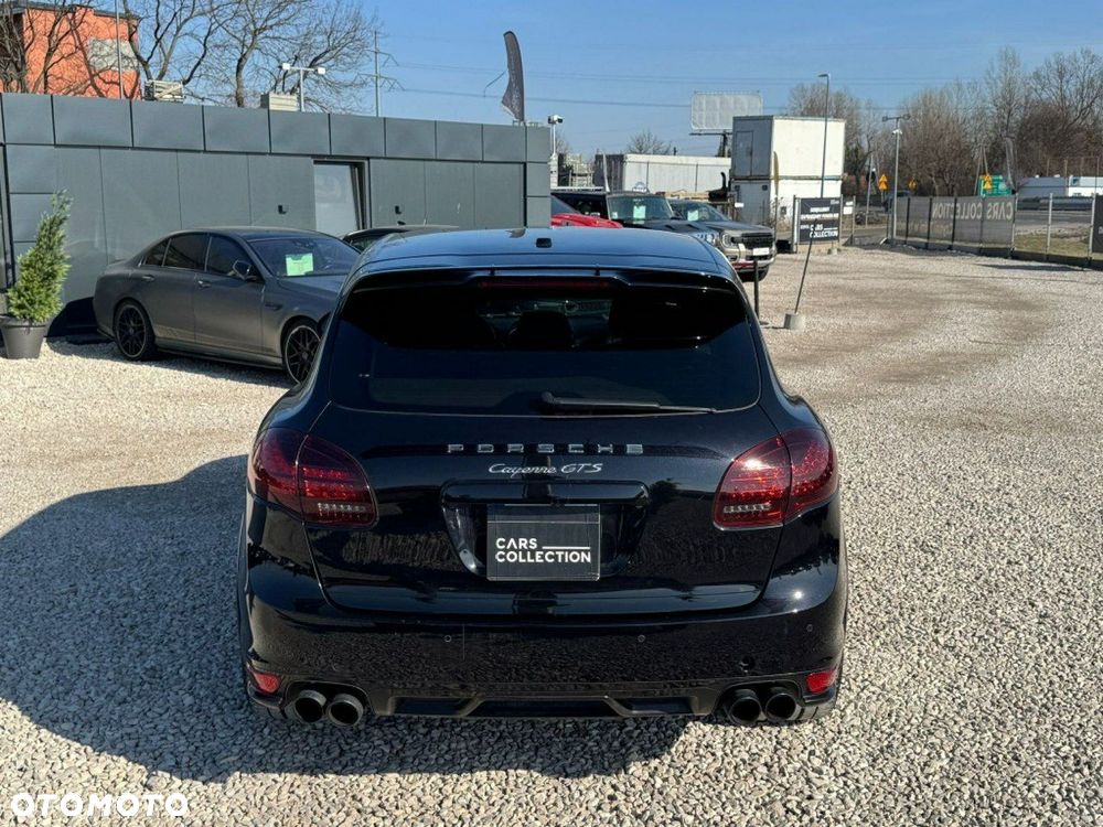 Porsche Cayenne - 5