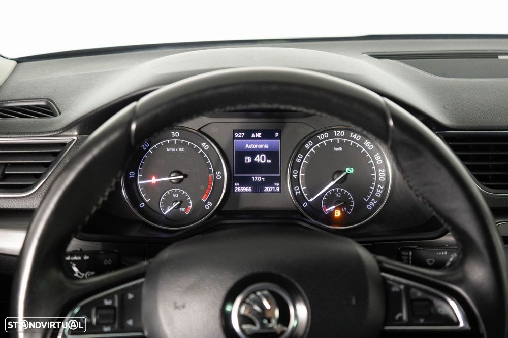 Skoda Superb Break 2.0 TDI Style DSG - 28