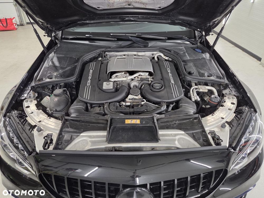 Mercedes-Benz Klasa C AMG 63 AMG Speedshift 7G-MCT - 14