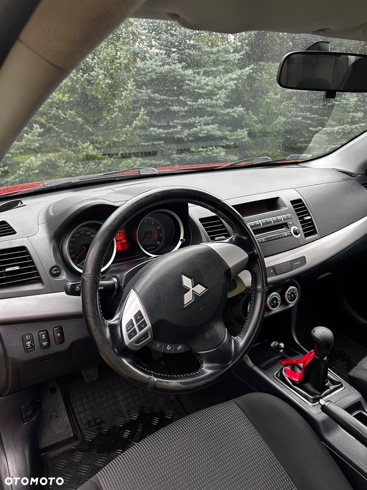 Mitsubishi Lancer 1.5 Invite - 8