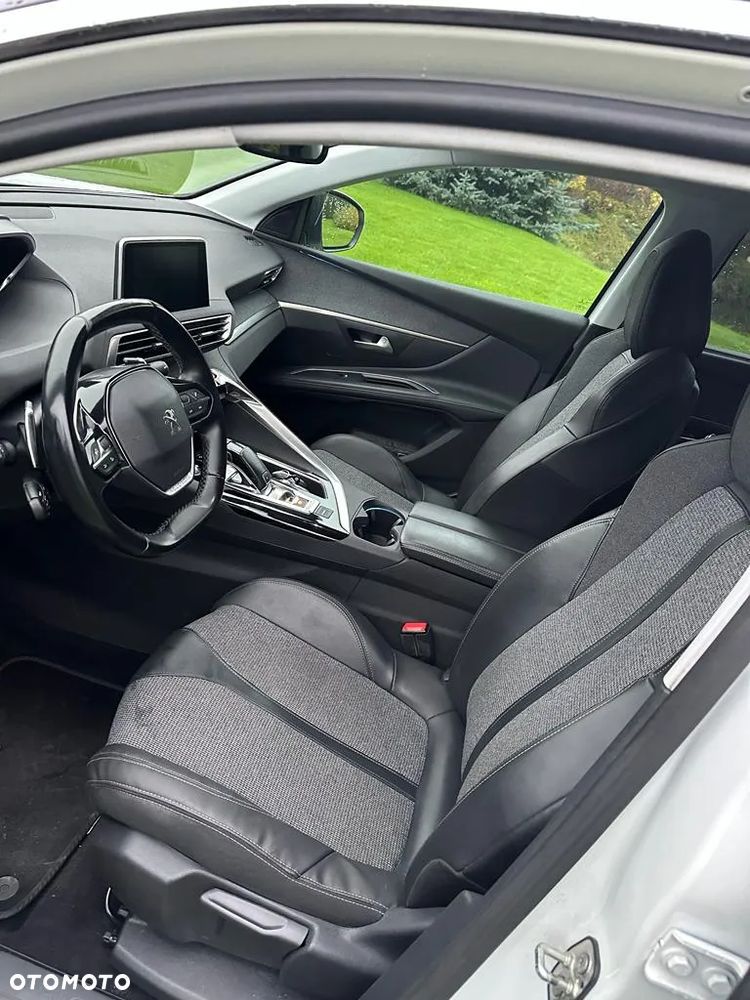 Peugeot 5008 BlueHDi 130 EAT8 Allure Pack - 11