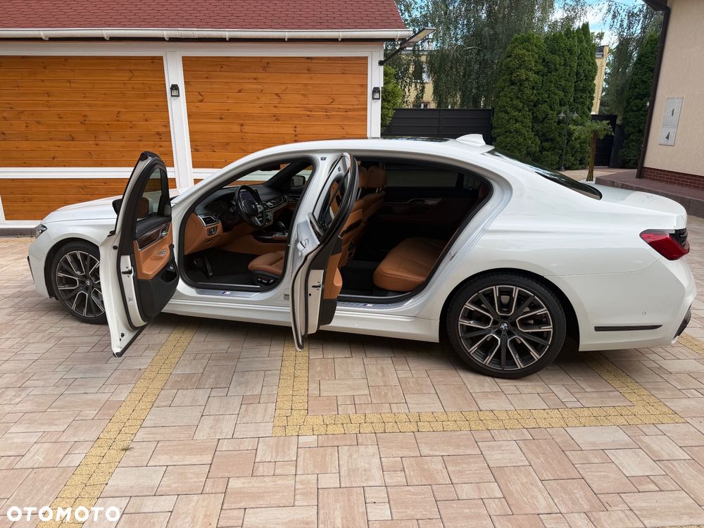 BMW Seria 7 740Li - 29