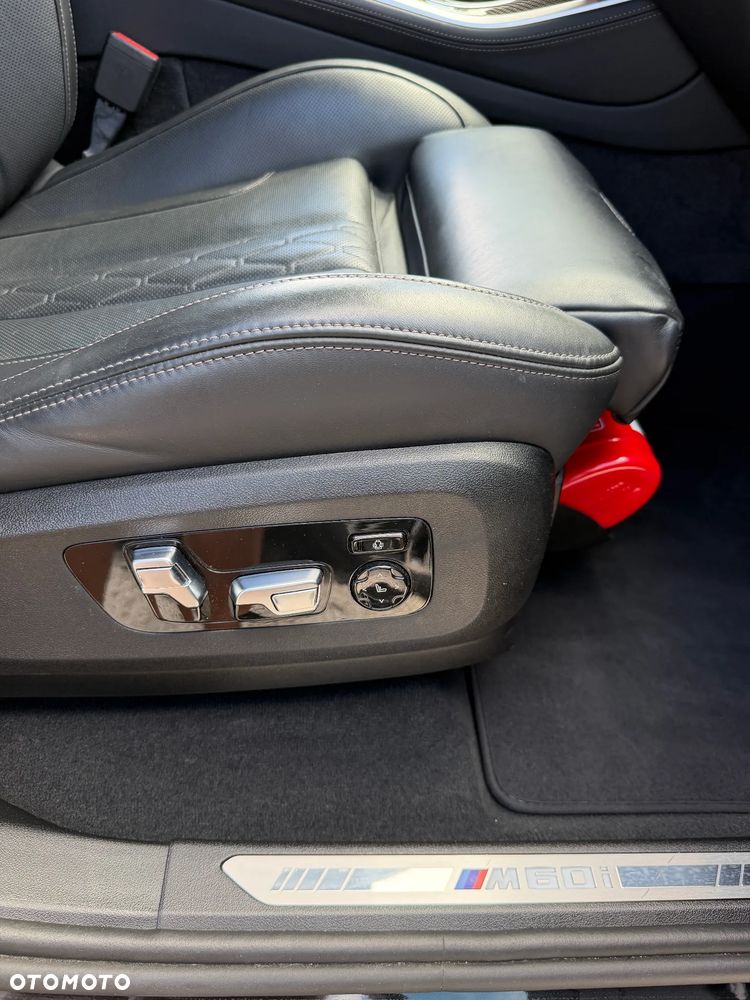 BMW X5 M M60i mHEV sport - 14