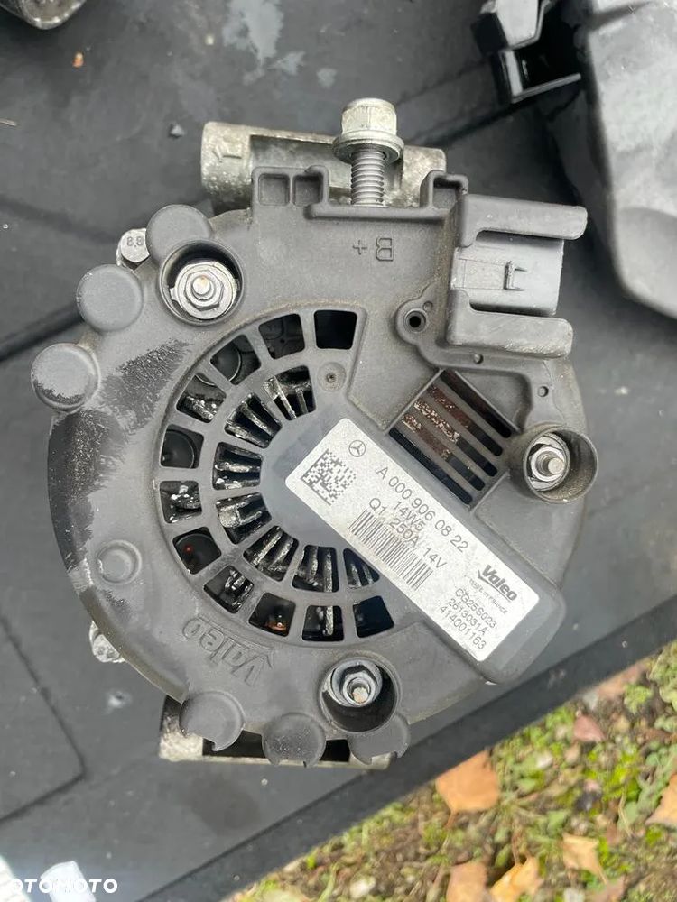 alternator mercedes w222 w218 w166 3.0 350 cdi a0009060822 - 3